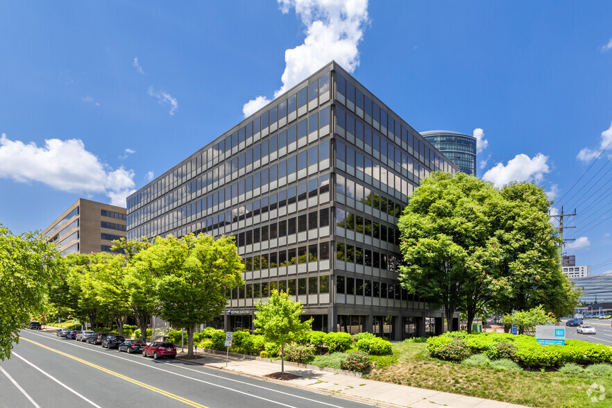 11400 Rockville Pike, North Bethesda, MD à louer - Photo du bâtiment - Image 1 de 13