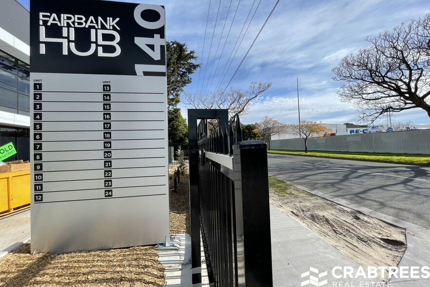 140 Fairbank Rd, Clayton South for sale - Building Photo - Image 1 of 2
