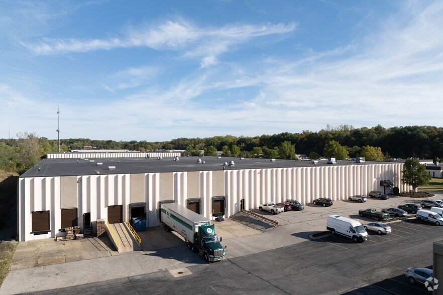 5370 Naiman Pky, Solon, OH for lease - Building Photo - Image 2 of 5