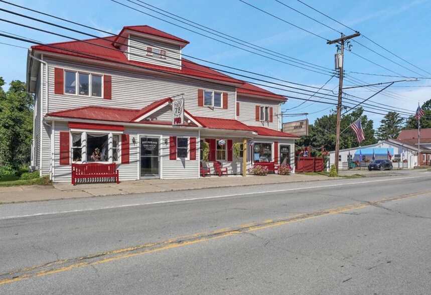 3974 Main St, Strykersville, NY à vendre - Photo du bâtiment - Image 3 de 47