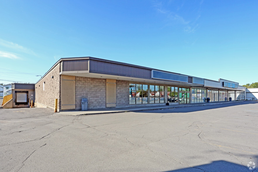 30-88 Main St E, Hawkesbury, ON for sale - Primary Photo - Image 1 of 1