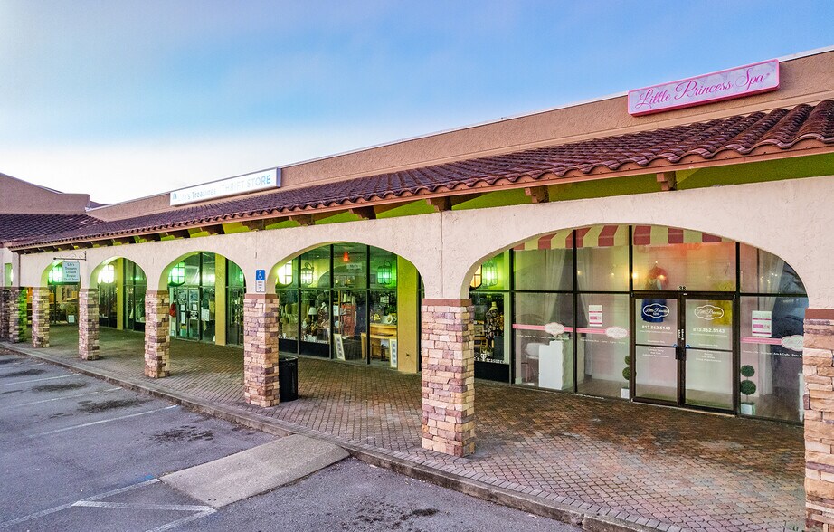 4802 Gunn Hwy, Tampa, FL à louer - Photo du bâtiment - Image 2 de 7