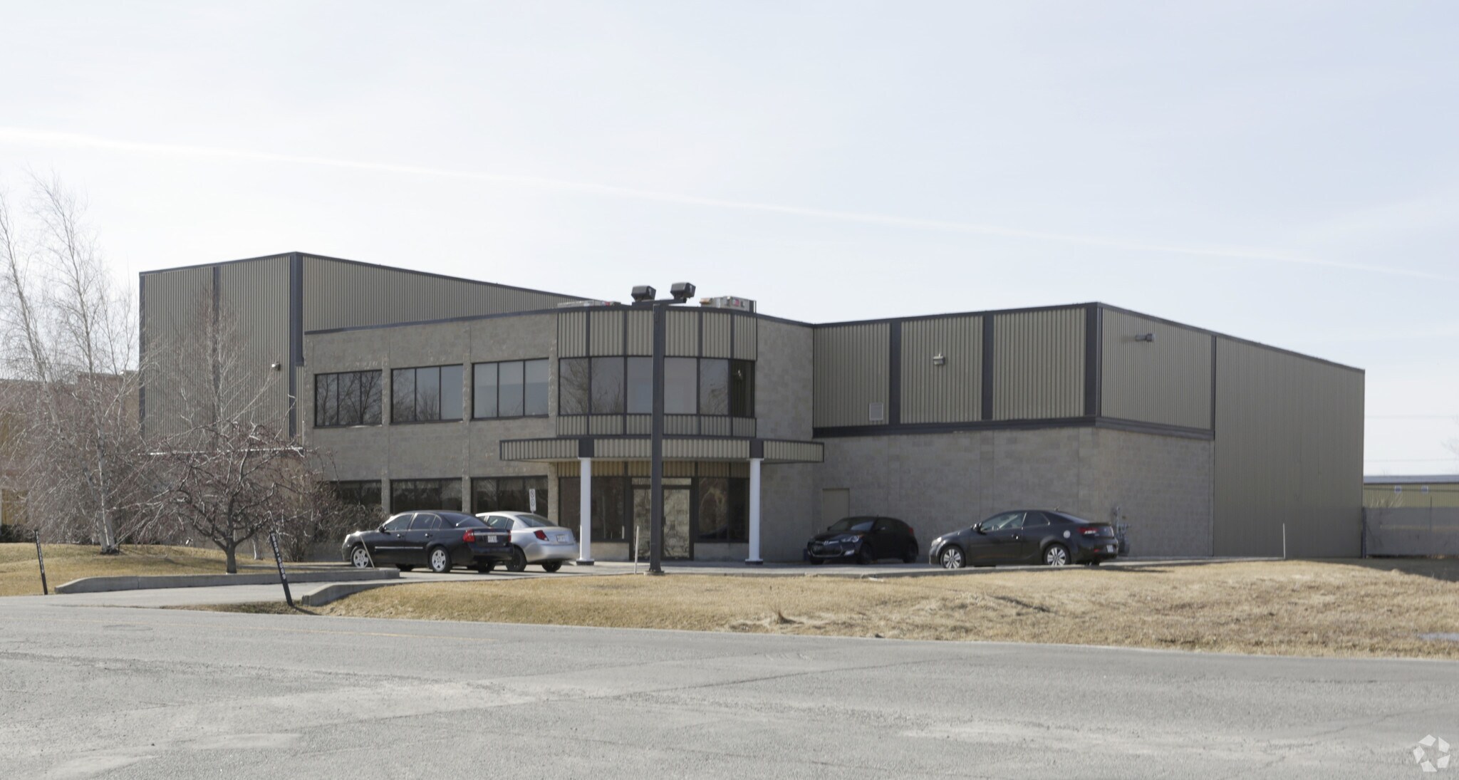 201 Av Liberté, Candiac, QC for sale Primary Photo- Image 1 of 3