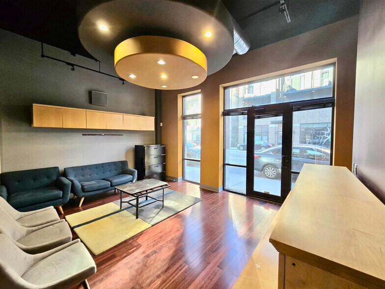 2239 W North Ave, Chicago, IL à louer - Photo du bâtiment - Image 3 de 18