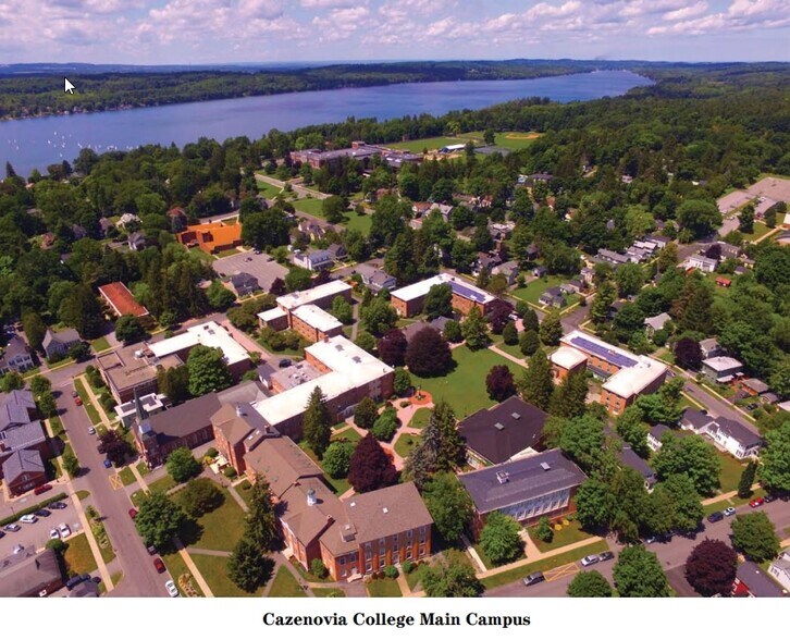 22 Sullivan St, Cazenovia, NY à vendre - Photo du bâtiment - Image 1 de 2