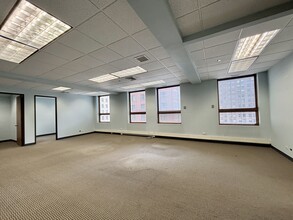 205 W Randolph St, Chicago, IL for lease Interior Photo- Image 1 of 3