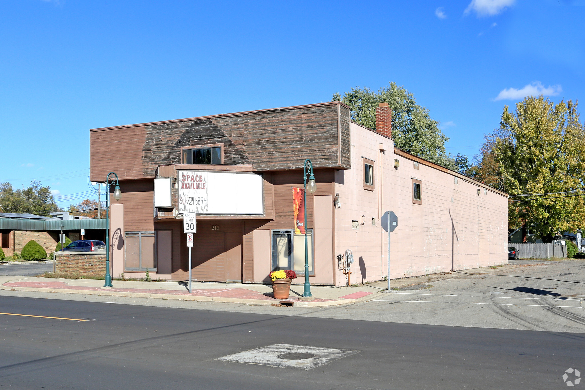 219 S Main St, Almont, MI for sale Building Photo- Image 1 of 1