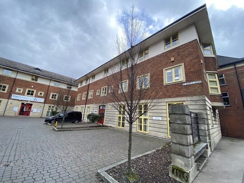 St. Marys Gate, Chesterfield à vendre - Photo du bâtiment - Image 2 de 4