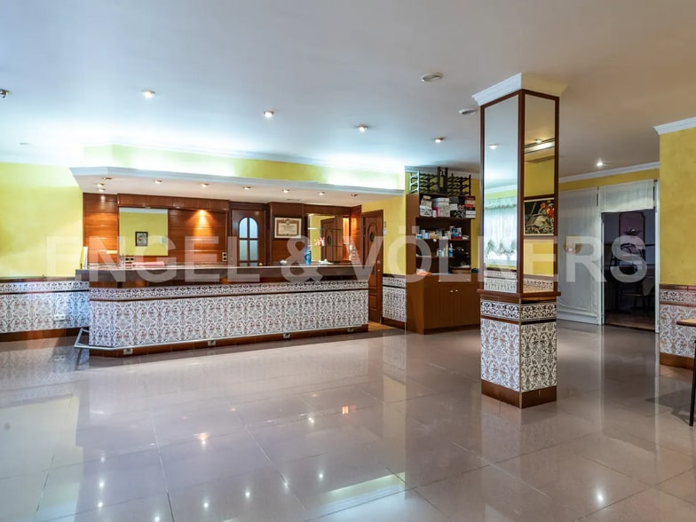 Retail in Viladecans, Barcelona for sale - Interior Photo - Image 3 of 18