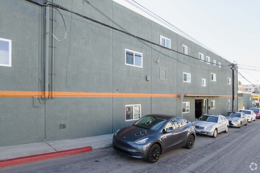 141 Nevada St, El Segundo, CA for lease - Building Photo - Image 3 of 4