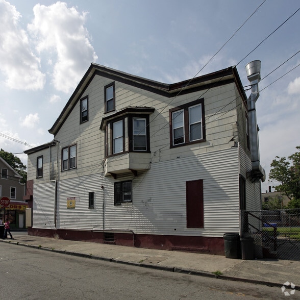 225-229 Rosa Parks Blvd, Paterson, NJ for sale - Building Photo - Image 2 of 2