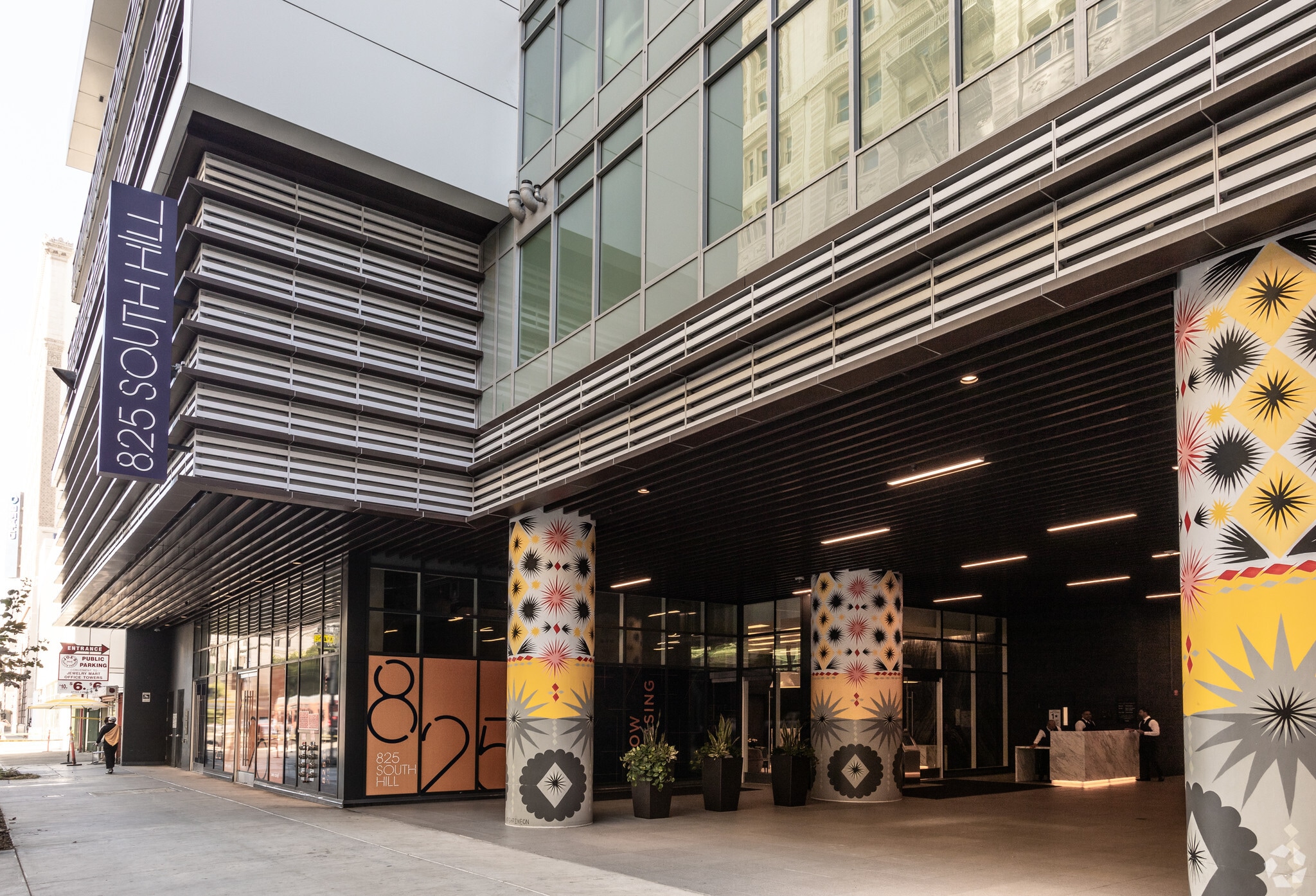 825 S Hill St, Los Angeles, CA for lease Primary Photo- Image 1 of 14