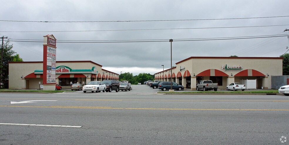 11651 N Main St, Archdale, NC à vendre - Photo du bâtiment - Image 2 de 11