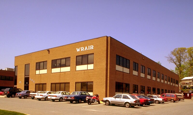 13 Taft Ct, Rockville, MD à louer - Photo du bâtiment - Image 2 de 3