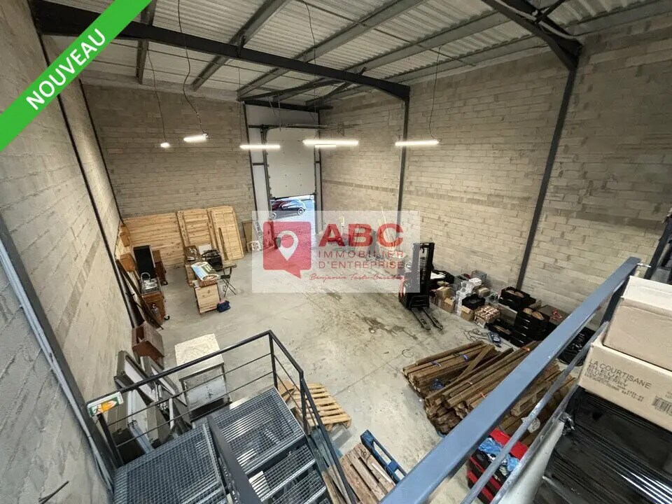 Flex in Valergues for lease Interior Photo- Image 1 of 4