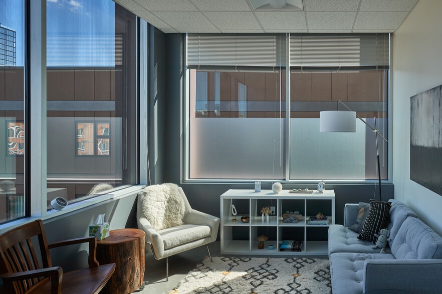 1100 NE 45th St, Seattle, WA for lease - Interior Photo - Image 3 of 7