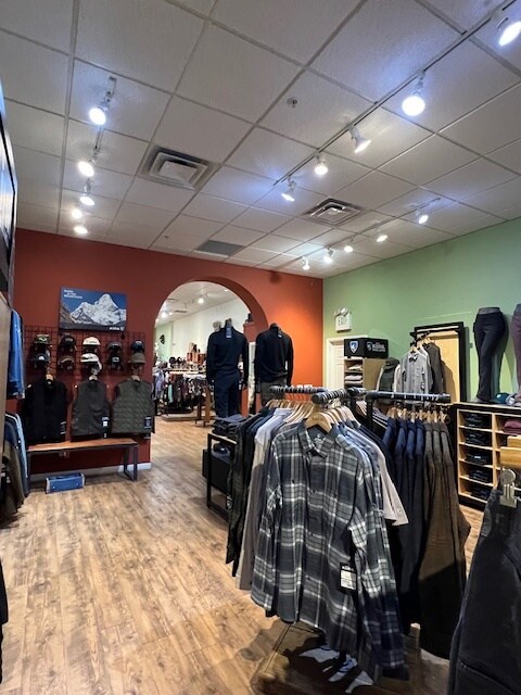 750 Main Ave, Durango, CO 81301 - Unité 101 -  - Photo intérieure - Image 2 of 3