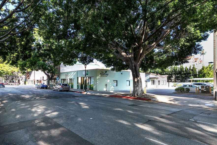 700 E Green St, Pasadena, CA for lease - Building Photo - Image 2 of 14