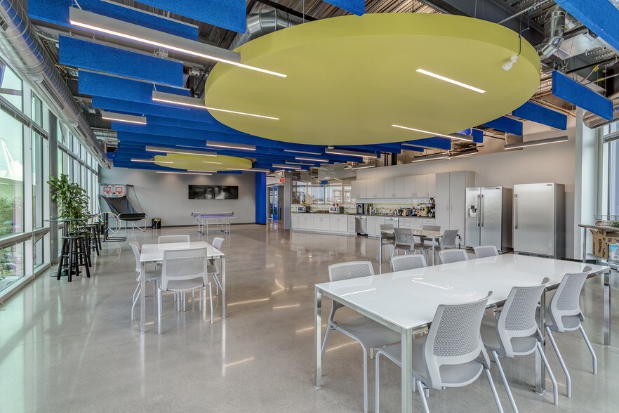 1355 N Scottsdale Rd, Scottsdale, AZ à louer - Photo du bâtiment - Image 2 de 18