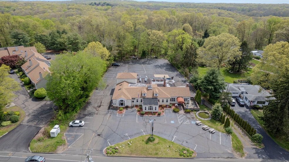 2548 Boston Post Rd, Guilford, CT for sale - Aerial - Image 2 of 19
