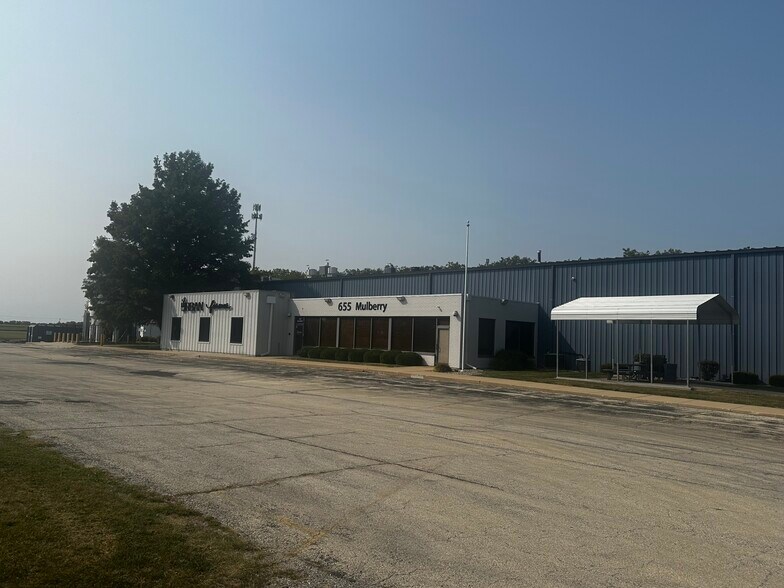 655 Mulberry, Manteno, IL à vendre - Photo du bâtiment - Image 3 de 7