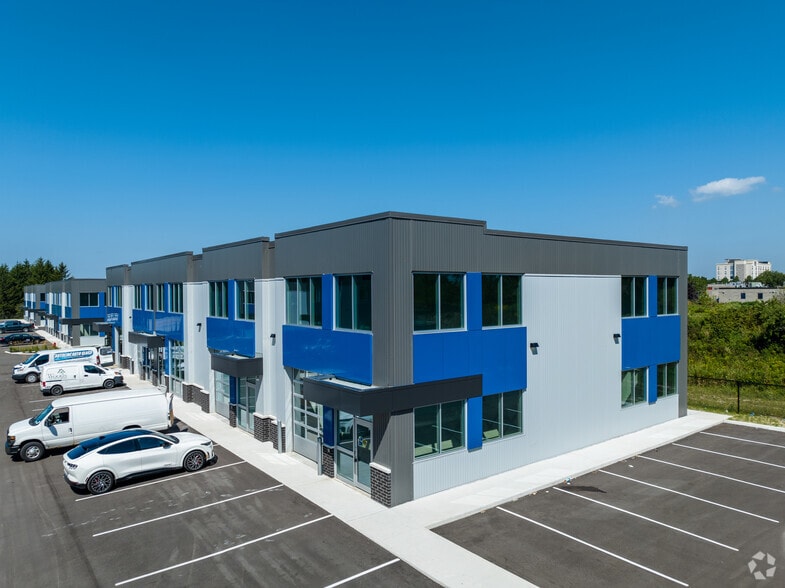 395 Anchor Rd, Hamilton, ON à vendre - Photo du bâtiment - Image 1 de 3