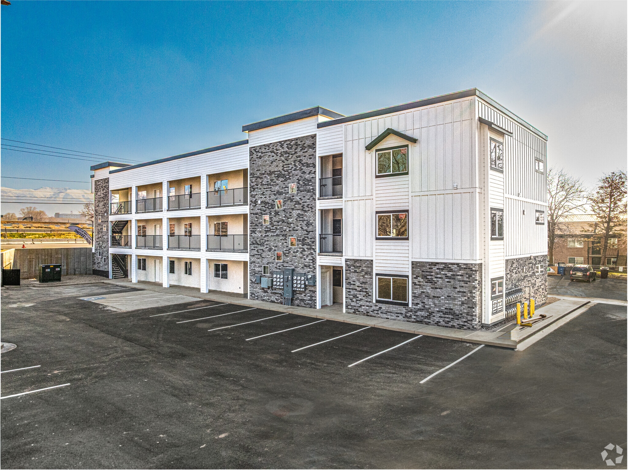 36 W 1600 N, Sunset, UT à vendre Photo principale- Image 1 de 48