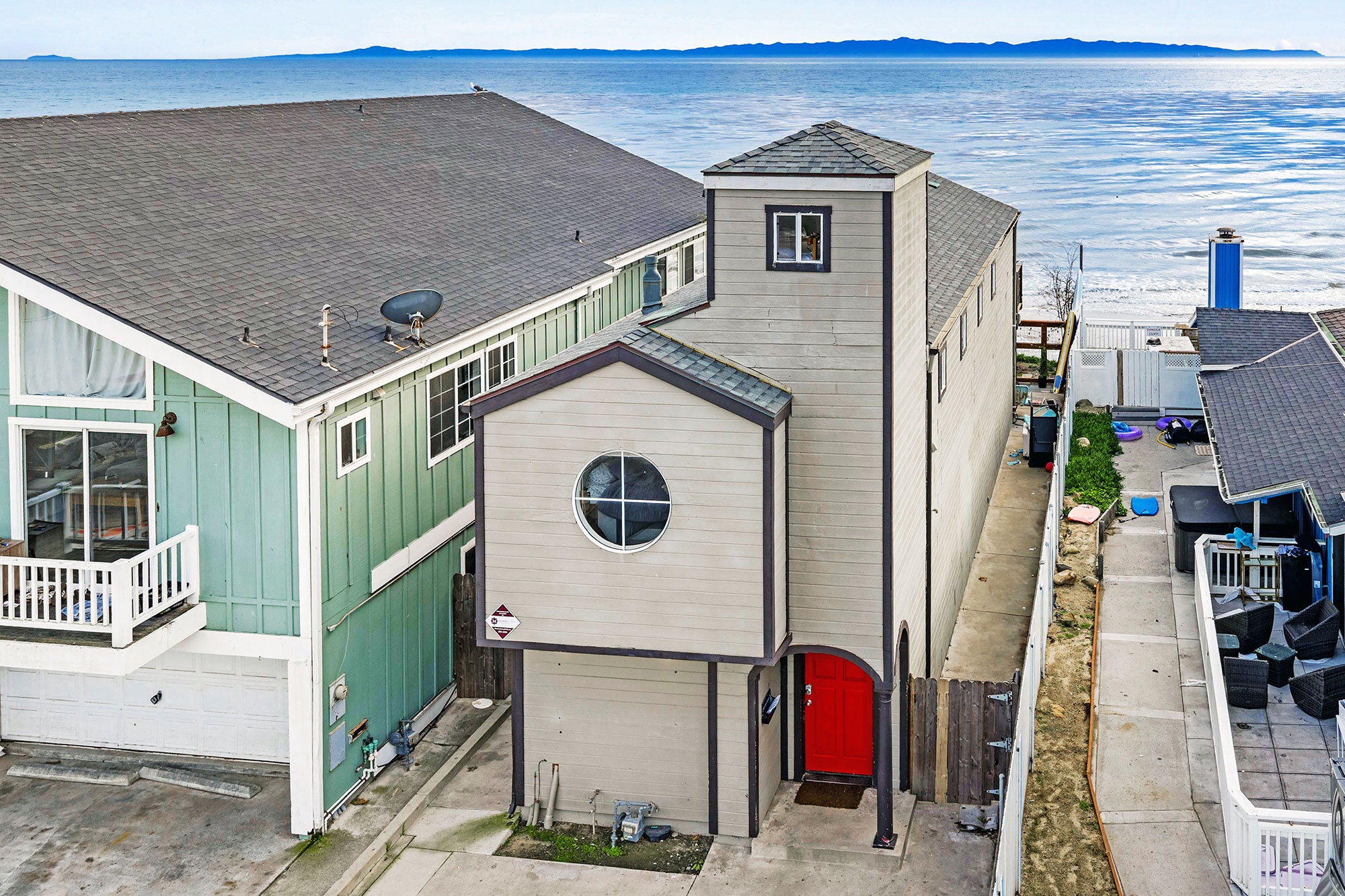 6553 Del Playa Dr, Goleta, CA for sale Primary Photo- Image 1 of 7