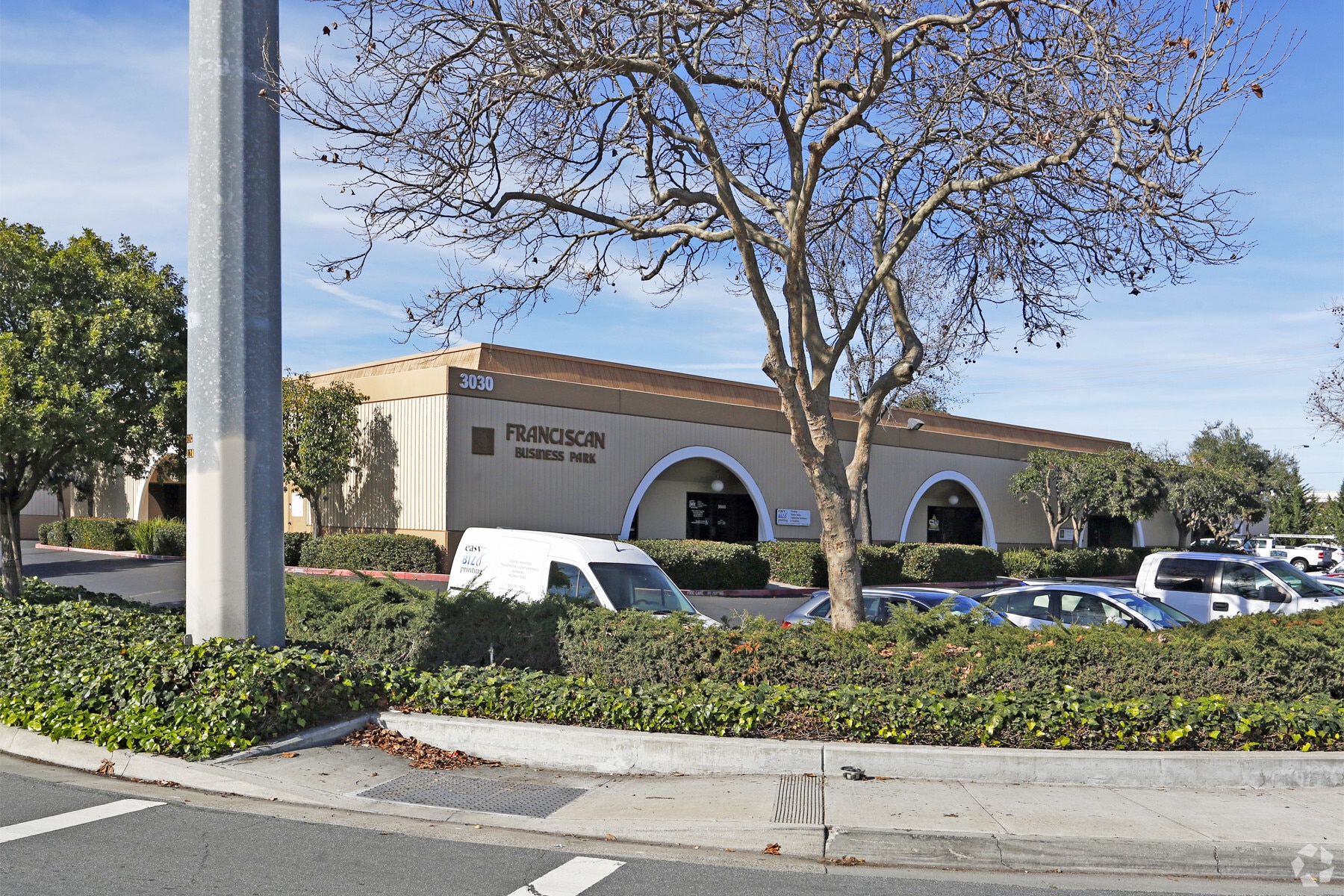 3030-3090 Lawrence Expy, Santa Clara, CA à louer Photo du bâtiment- Image 1 de 12