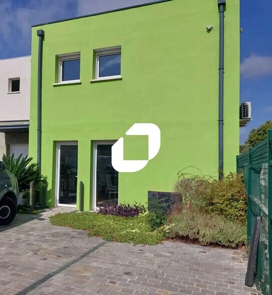 Office in Vic-la-Gardiole for lease - Building Photo - Image 3 of 9