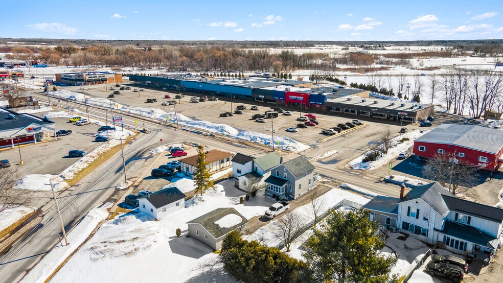 701-703 Canton St, Ogdensburg, NY à vendre - Photo du bâtiment - Image 3 de 5