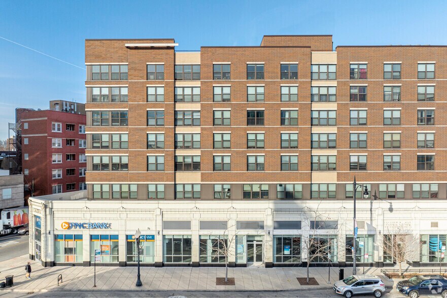 4400 N Broadway St, Chicago, IL for lease - Building Photo - Image 2 of 6