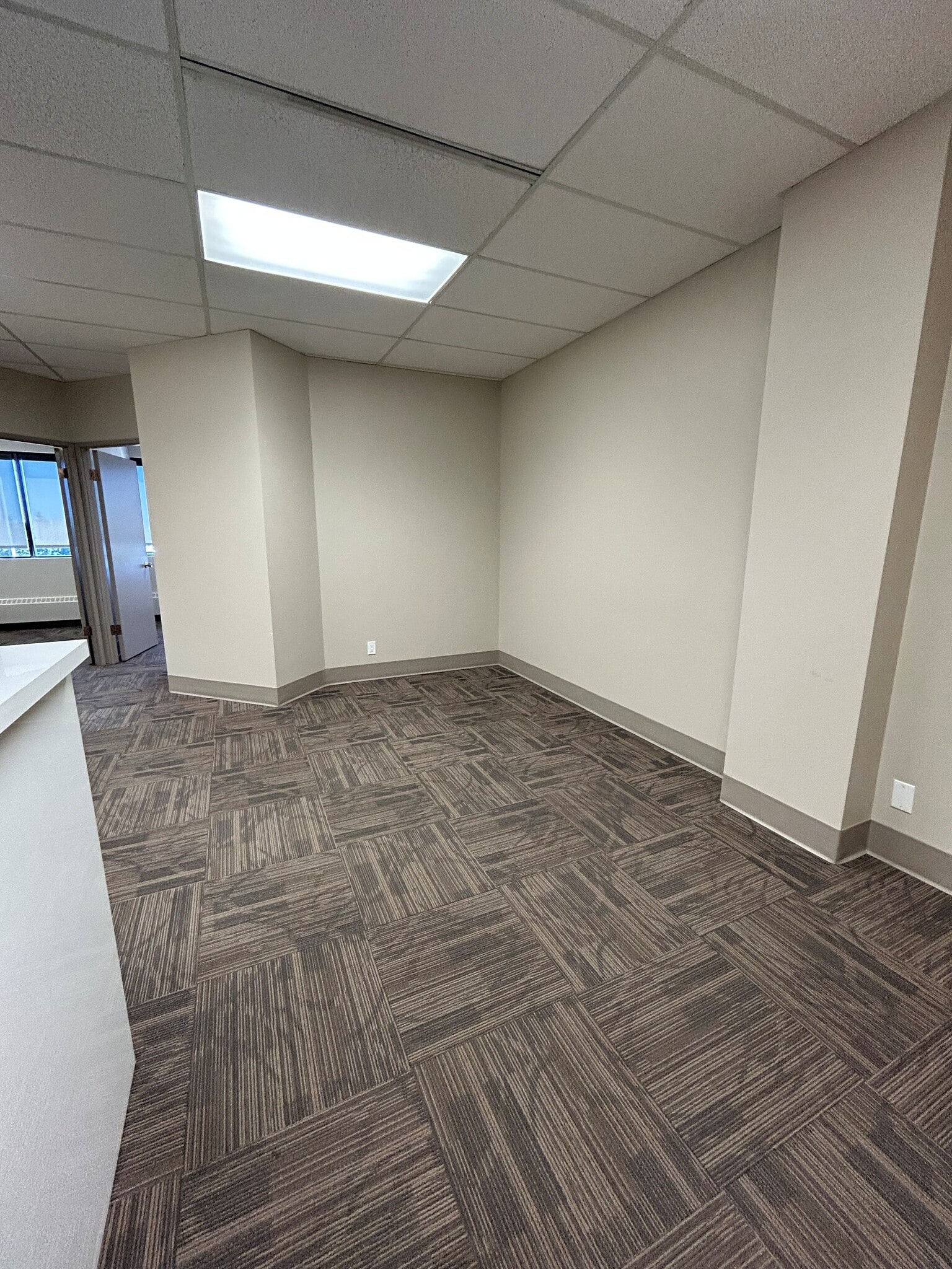 2675 36th St NE, Calgary, AB for lease Interior Photo- Image 1 of 5
