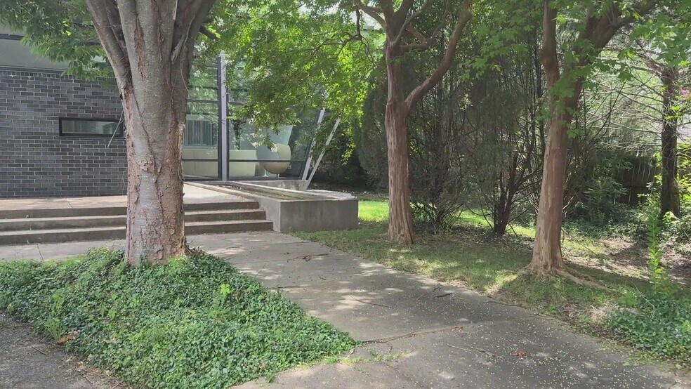 2671 Appling Rd, Memphis, TN à louer - Vidéo sur l’inscription commerciale - Image 2 de 14