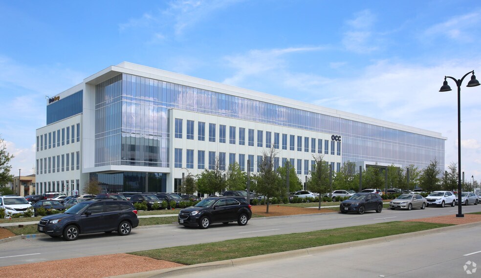 9111 Cypress Waters Blvd, Coppell, TX à louer - Photo du bâtiment - Image 2 de 10
