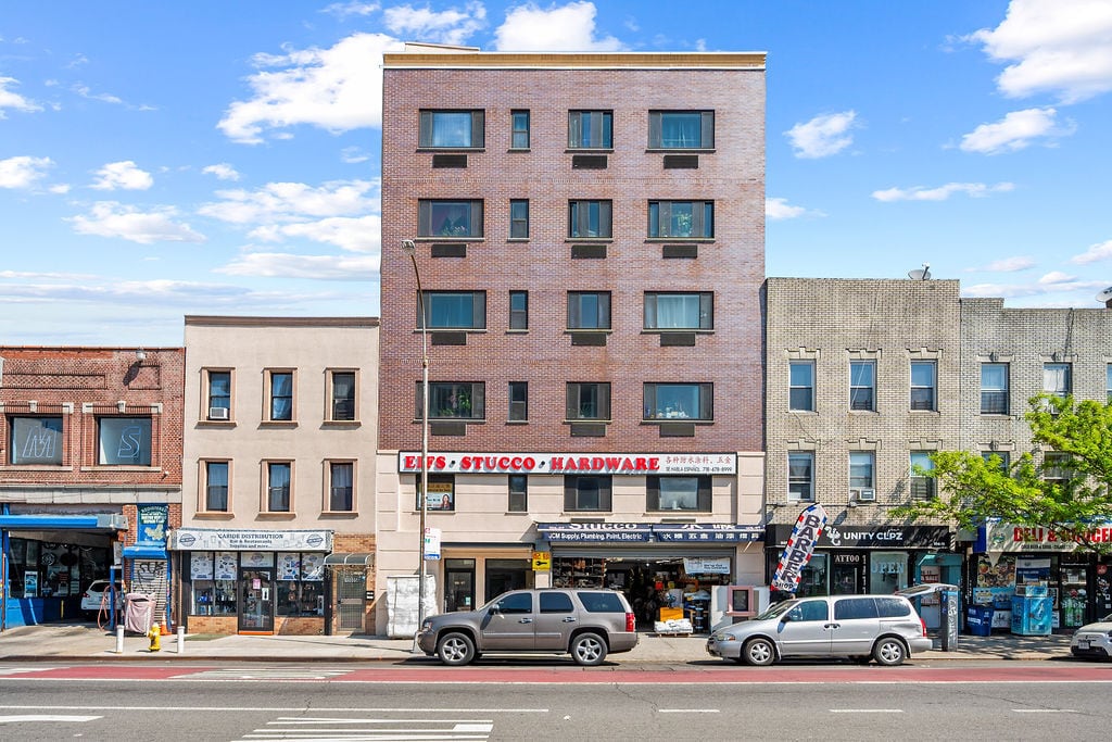 10607 Northern Blvd, Corona, NY 11368 - Unit Retail - - Interior Photo - Image 1 of 6