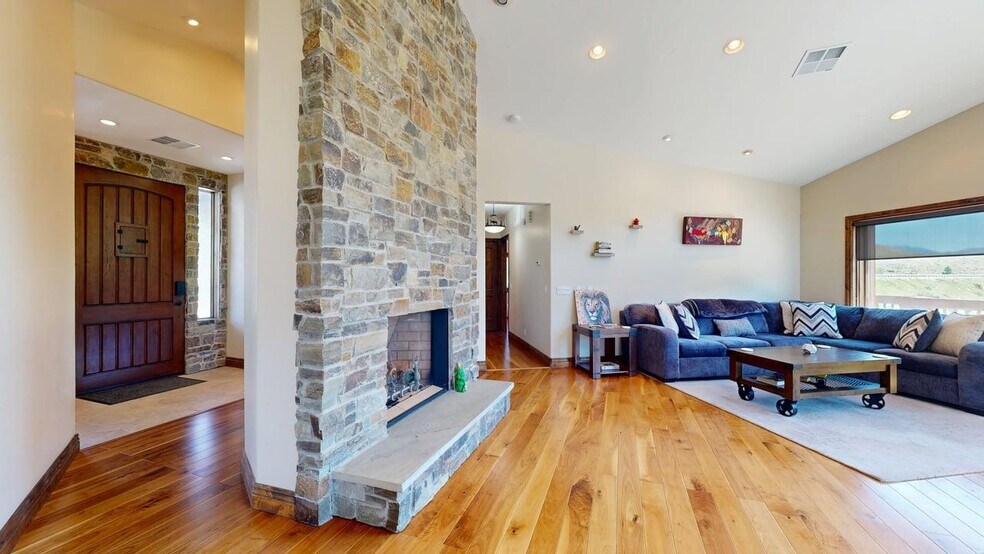 9 Fopar Ln, Cameron, MT à vendre - Photo du bâtiment - Image 3 de 33