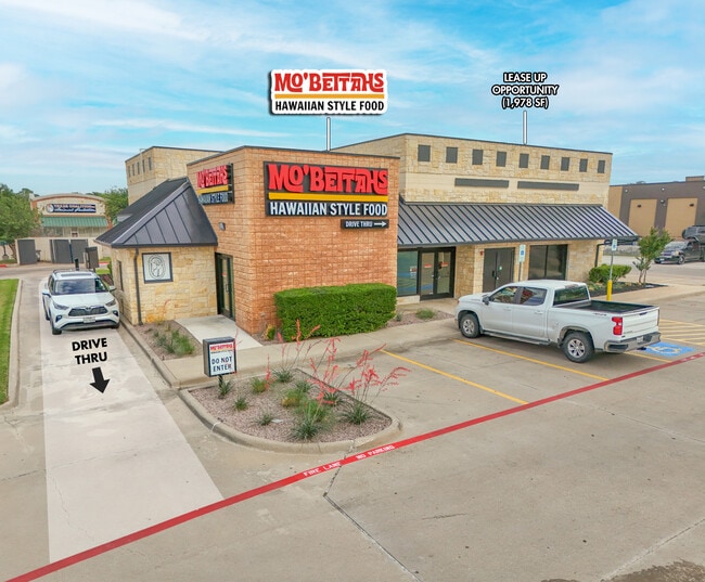 Plus de détails pour 1858 Precinct Line Rd, Hurst, TX - Commerce de détail à vendre