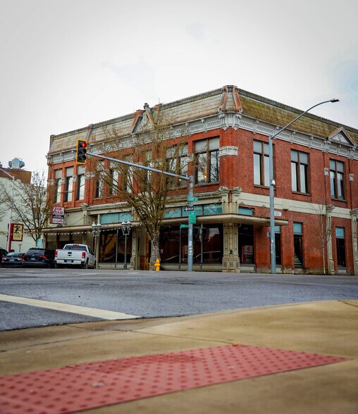 179-195 Commercial St NE, Salem, OR à louer - Photo du bâtiment - Image 2 de 6