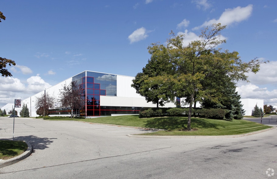 6099 Mclaughlin Rd, Mississauga, ON à louer - Photo du bâtiment - Image 2 de 2