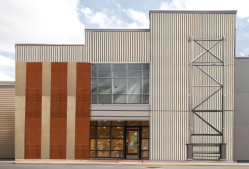 1225 N Meridian St, Indianapolis, IN à louer - Photo du bâtiment - Image 3 de 9