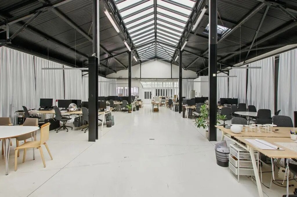 Office in Pantin for sale Interior Photo- Image 1 of 13