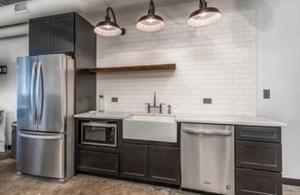 2311-2315 Locust St, Saint Louis, MO for lease Interior Photo- Image 2 of 3