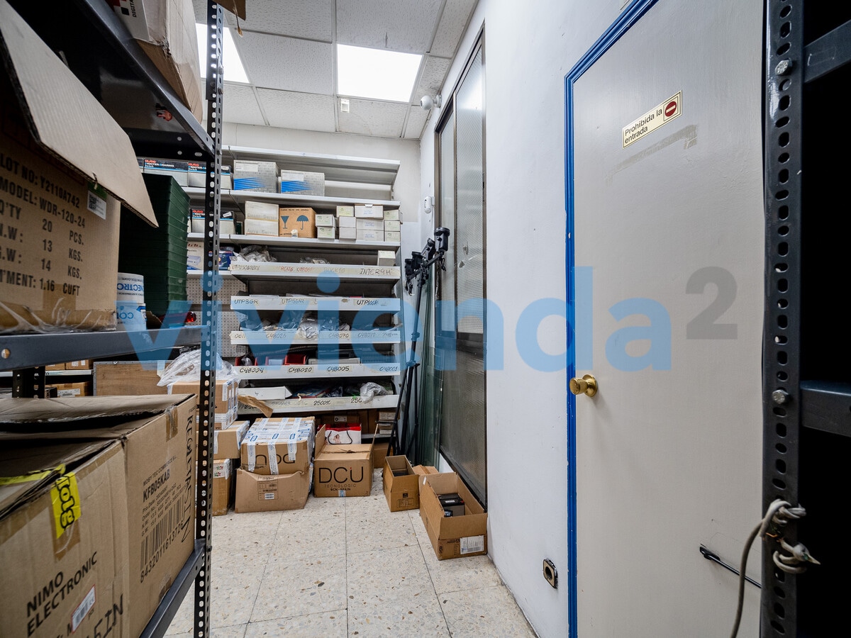 Madrid, MAD 28009 - Unit 01 - - Interior Photo - Image 1 of 24