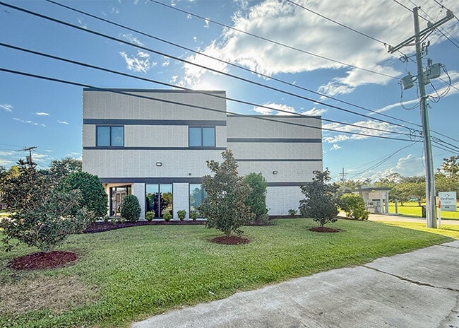 More details for 805 Robin St and 406 Airline Highway, Laplace, LA - Office for Lease