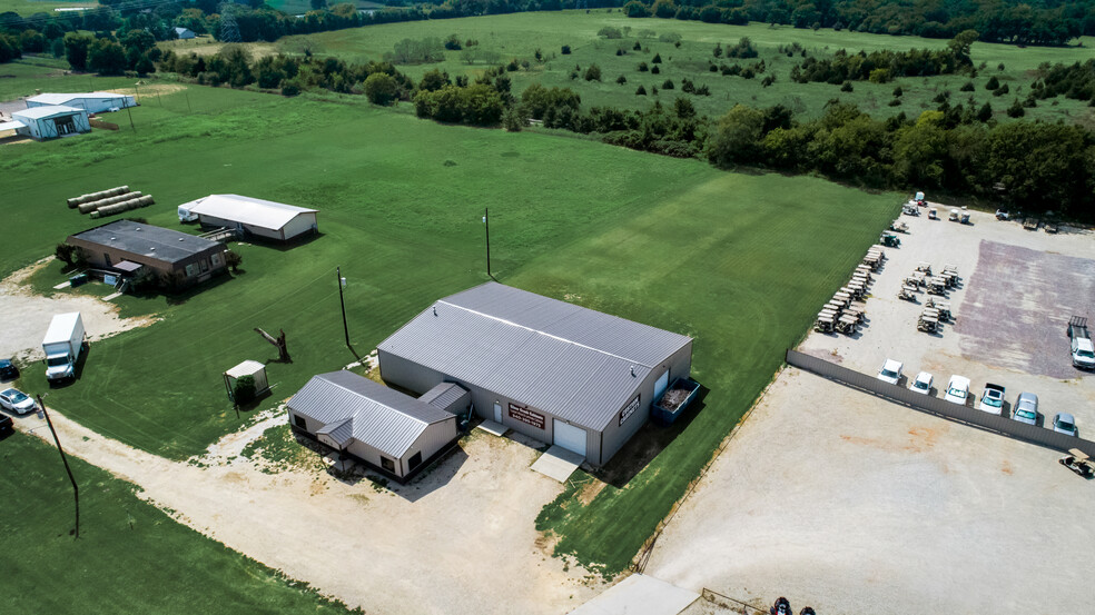 9675 US Highway 377, Collinsville, TX for sale - Building Photo - Image 1 of 1