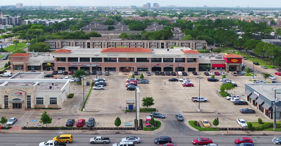 8401 Westheimer, Houston, TX à louer - Photo du bâtiment - Image 3 de 4