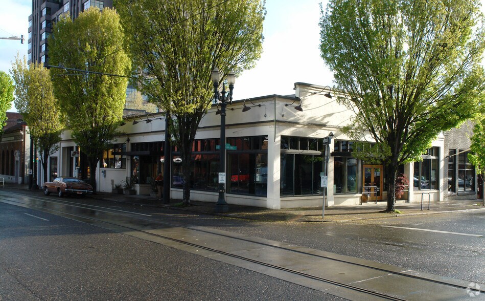 206 NW Tenth Ave, Portland, OR for lease - Building Photo - Image 1 of 3