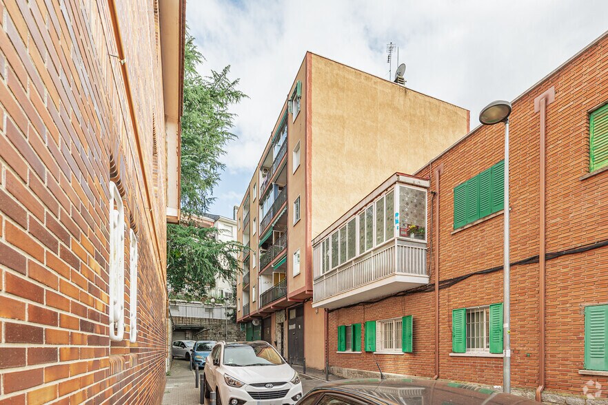 Immeuble residentiel dans Collado Villalba, Madrid à vendre - Photo du bâtiment - Image 2 de 3