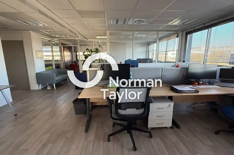 Office in Montpellier for lease - Interior Photo - Image 3 of 12